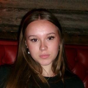 Meet your Posher, Kaylie